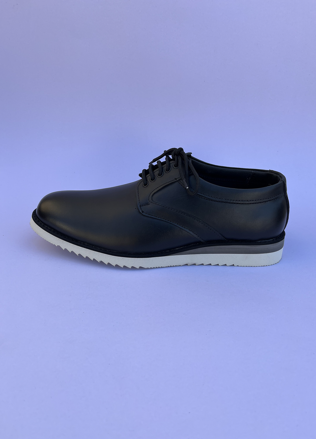 L-179 Matte Black & White Casual Shoe