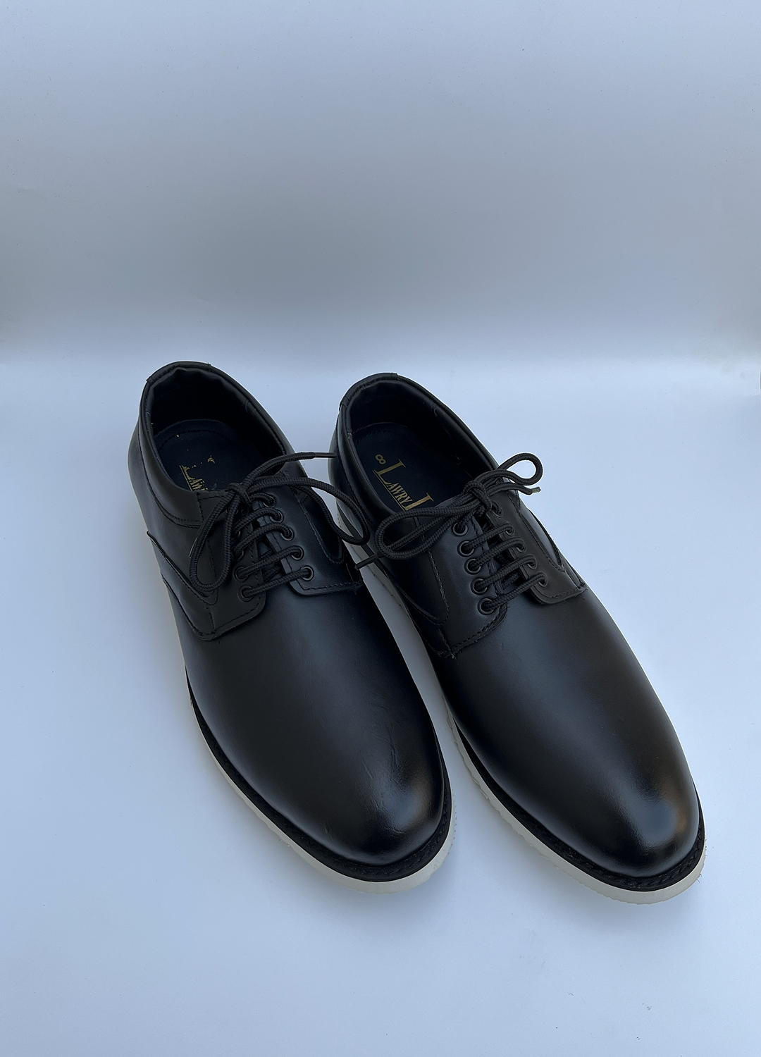 L-179 Matte Black & White Casual Shoe