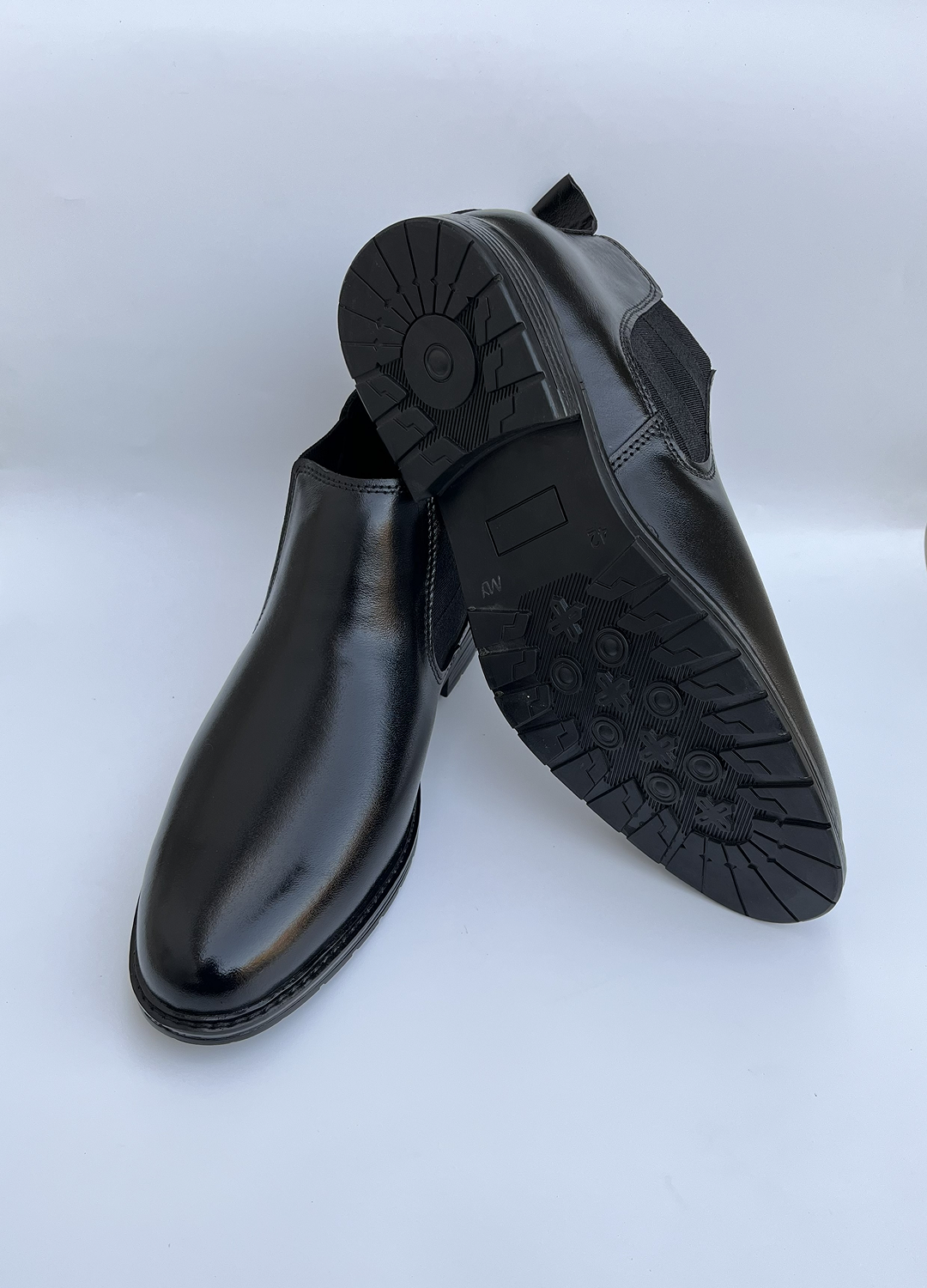 L-2925 Raven Black Chelsea Formal Boot