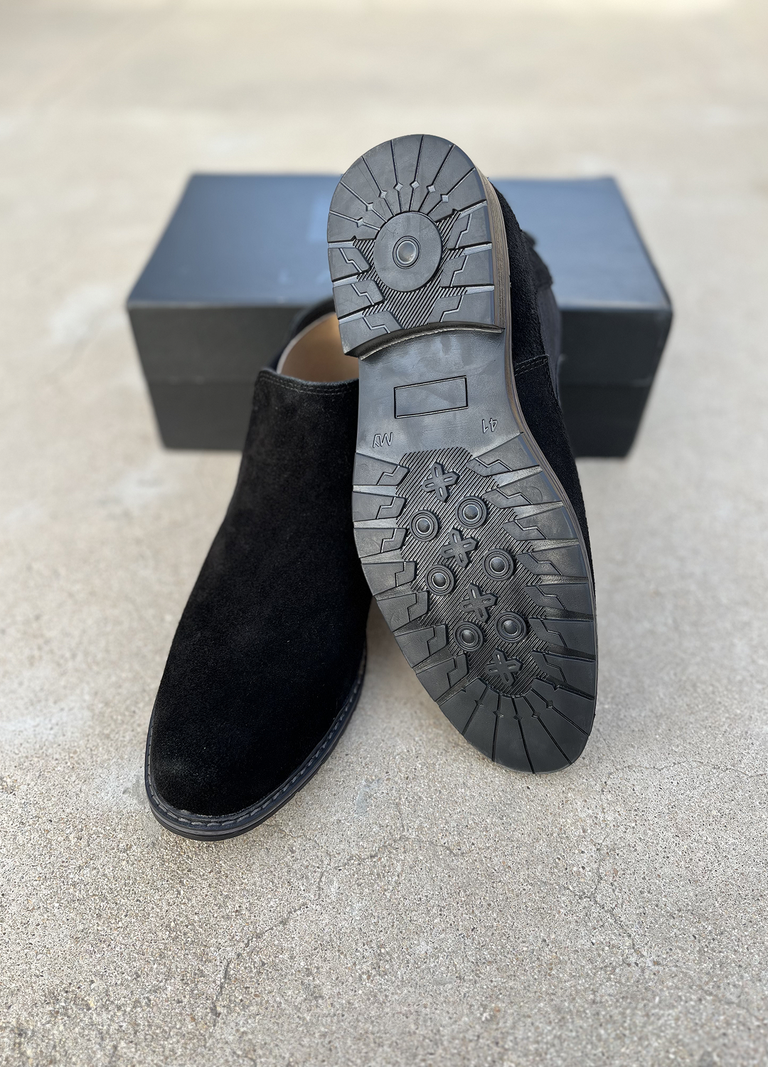 L-2925 Black Suede Leather Chelsea Boot