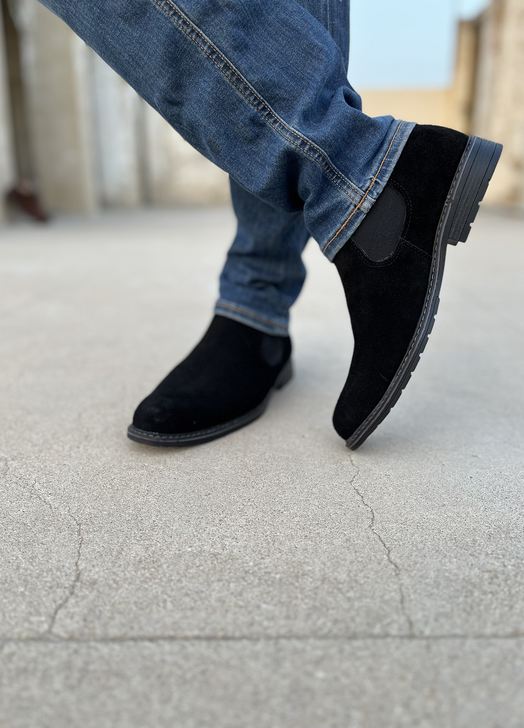 L-2925 Black Suede Leather Chelsea Boot